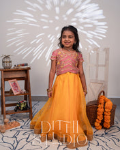 Load image into Gallery viewer, Purple & Yellow Paavadai Sattai