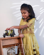 Load image into Gallery viewer, Yellow Paavadai