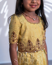 Load image into Gallery viewer, Yellow Paavadai