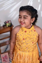 Load image into Gallery viewer, Yellow Paavadai Sattai