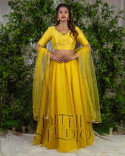 Load image into Gallery viewer, Yellow Lehenga with Duppata