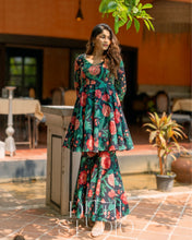 Load image into Gallery viewer, Black Chintz Peplum Set