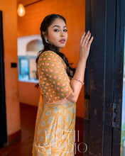 Load image into Gallery viewer, Tangerine Sari Set