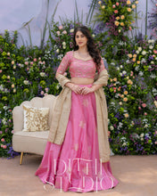 Load image into Gallery viewer, Lotus Pink Crop Top and Skirt