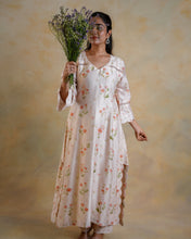 Load image into Gallery viewer, Blushing Floral Chanderi Suit Set
