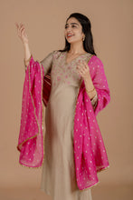 Load image into Gallery viewer, Beige Chandheri Set
