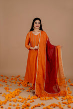 Load image into Gallery viewer, Rustic Orange Chandheri Set
