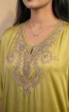 Load image into Gallery viewer, Olive Chartreuse Silk Kaftan Set
