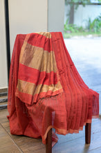 Load image into Gallery viewer, Red Matka Saree-1706
