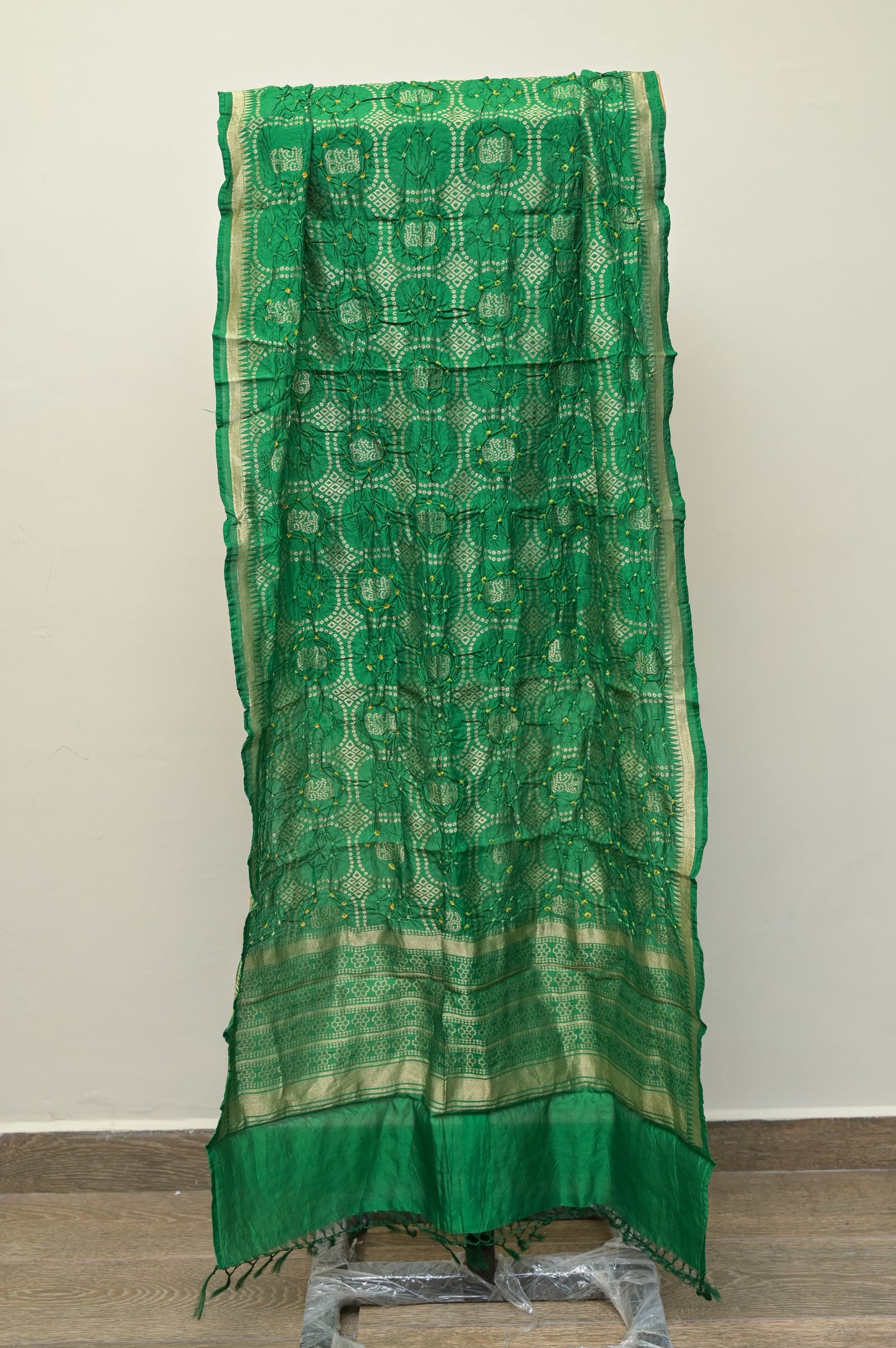 Green Bandhani Duppata-2611