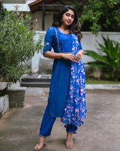 Load image into Gallery viewer, Navy Blue Salwar Set
