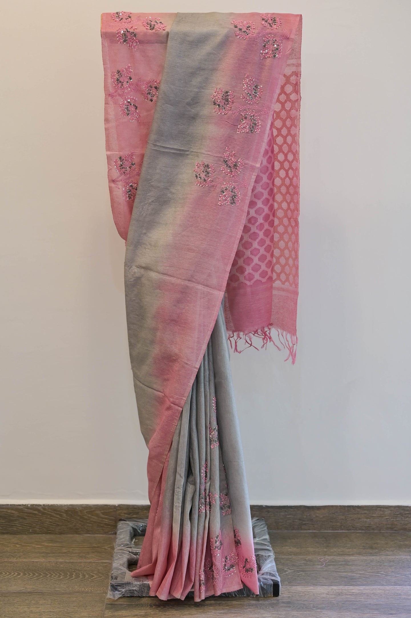 Grey and Pink Cotton Saree-2448